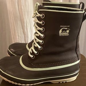 Sorel size 8 winter boots